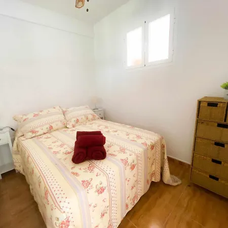 Apartamento Con Preciosas Vistas Al Mar En La Carihuela *